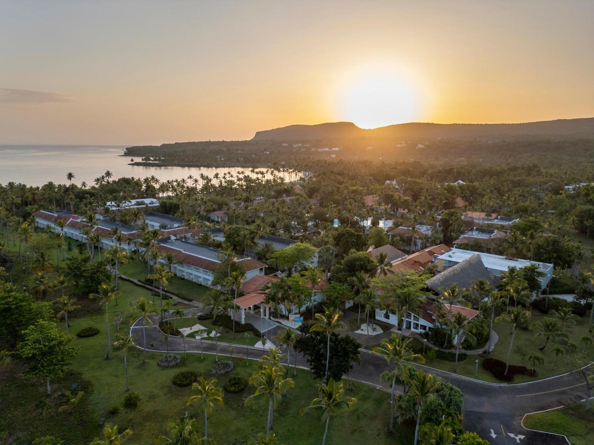 แกรนด์ พาราไดซ์ ซามานา ออล อินคลูซีฟ Hotel Samana ภายนอก รูปภาพ